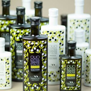 diseño de envases en botellas de vidrio de aceite de oliva