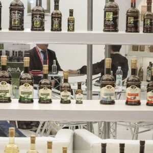 stand en feria de aceite de oliva
