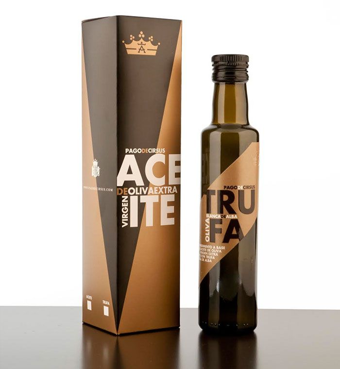 botella y estuche de aceite de oliva virgen extra con trufa blanca