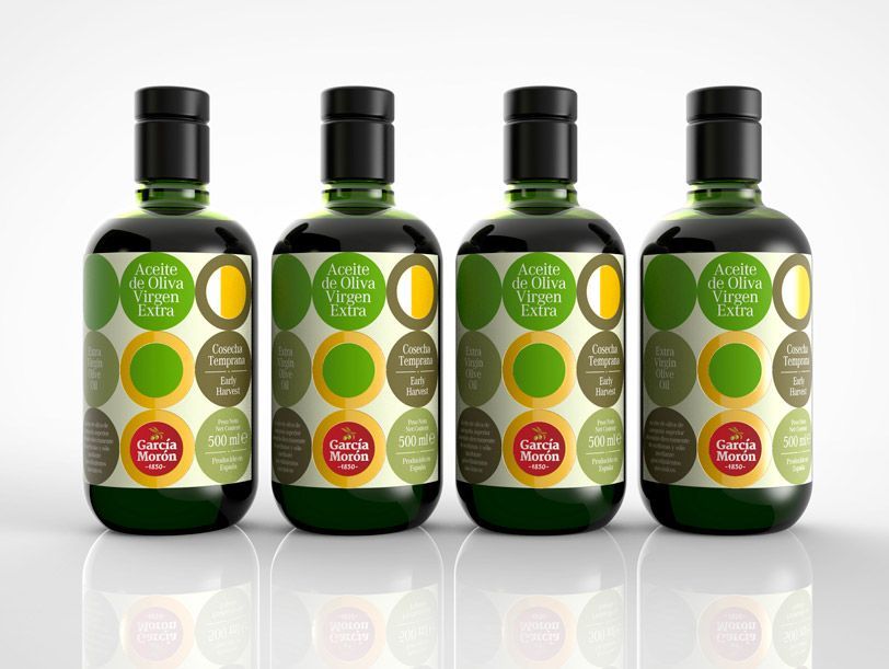Diseño de envases, botellas y etiquetas en 3D de aceite de oliva