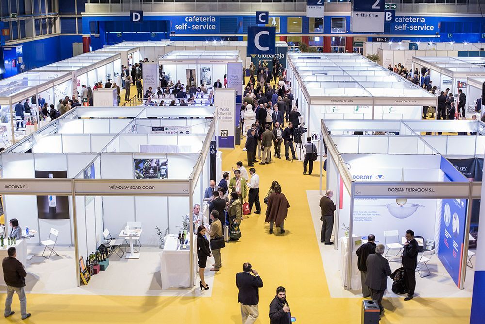 Vista interior pabellón feria world olive oil exhibition madrid WOOE